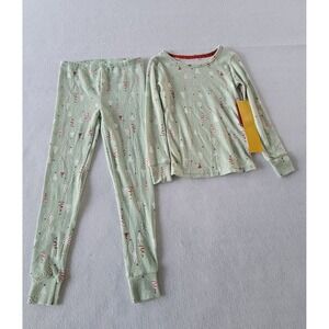 Magical‎ Season 2 Piece Girls Christmas Pajamas size 4T
